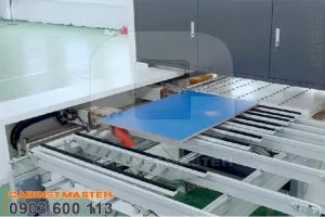 Băng tải ra phôi máy khoan cnc 6 mặt cụm khoan kép | Cabinetmaster