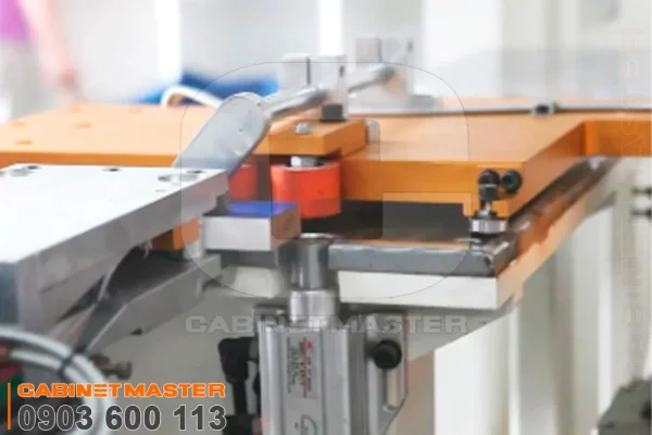 Cử cân chỉnh phôi máy khoan 6 mặt cnc | Cabinemaster