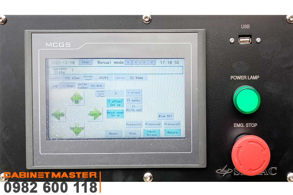 Màn hình điều khiển máy khoan ngang laser