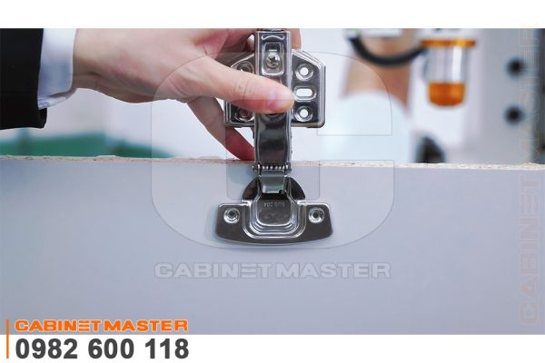 Phay bản lề máy khoan CNC 2 phương | CABINETMASTER