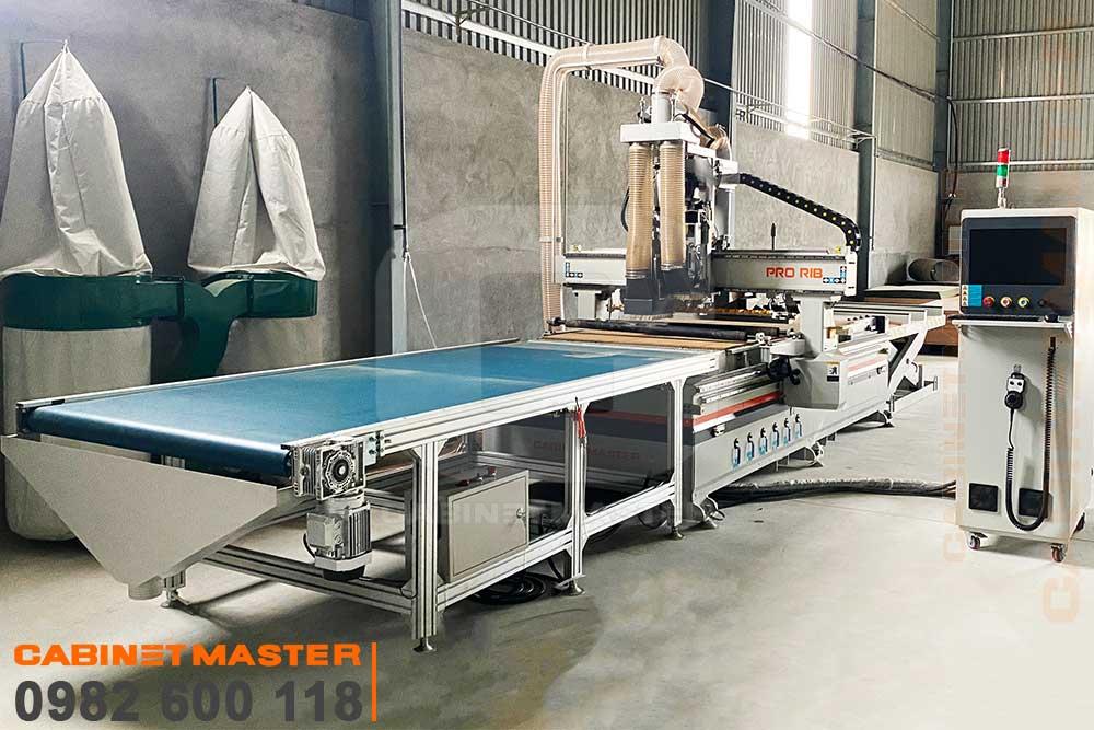 Máy CNC cắt ván 1 đầu thay dao tích hợp cụm khoan - PRO R1B