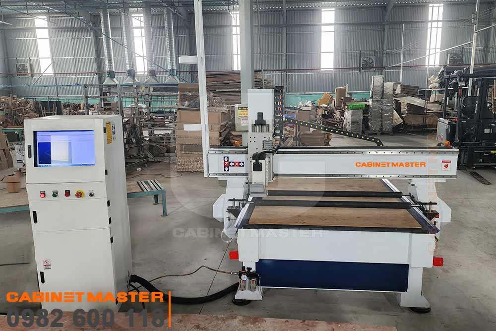 Máy CNC gỗ công nghiệp 1 đầu 1325 PRO 1B