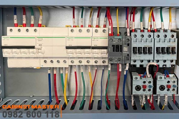 Khởi động từ và CB