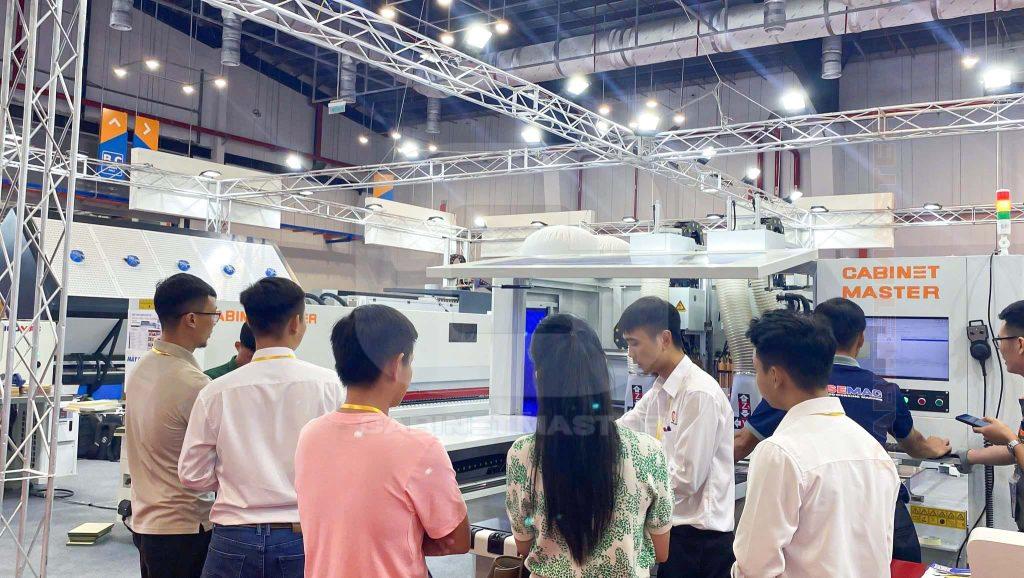 hình ảnh cabinetmaster tại bifa wood 2025 2
