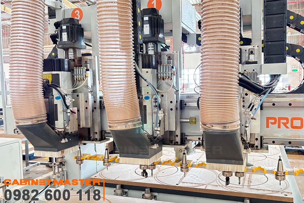 3-dau-gia-cong-may-cnc-3-dau-2-ban-doc-lap-thay-dao-tu-dong 3 đầu gia công máy cnc 3 đầu 2 bàn độc lập thay dao tự động