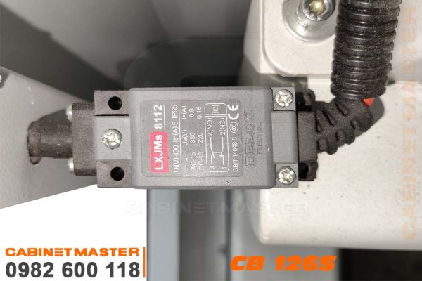 công tắc an toàn của khu vực gia công bình máy khoan 6 mặt CNC 2 chùm khoan cao tốc