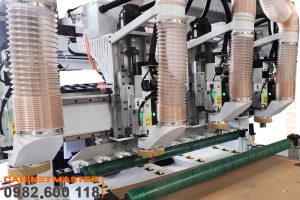 Trục chính máy cnc 4 đầu độc lập 2 bàn thay dao tự động