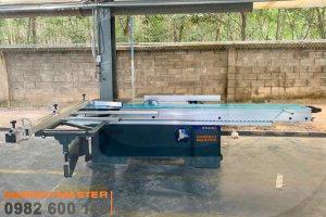 máy cắt gỗ bàn trượt bàn giao cho khách hàng
