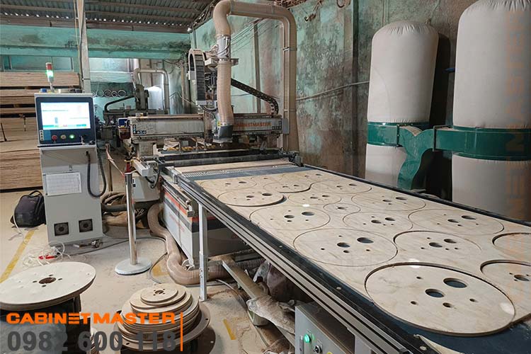 Máy cắt ván công nghiệp 1 đầu thay dao