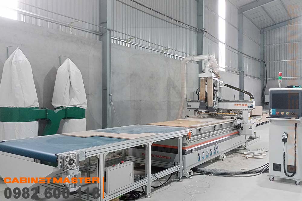 hình thực tế máy CNC nesting 1 đầu tại xưởng khách hàng