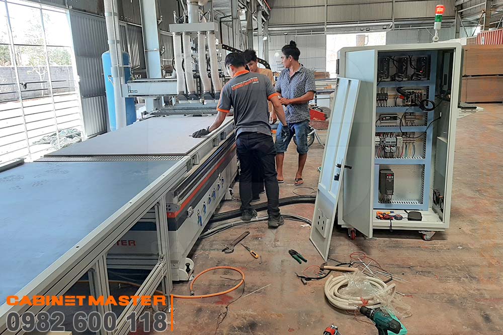Máy CNC nesting 4 đầu