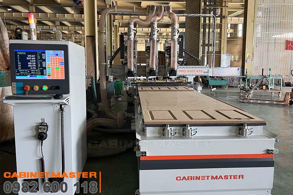 Máy phay CNC router 3 đầu độc lập| Cabinetmaster